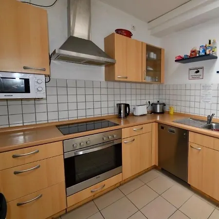 Comfortable Private In A Prime Location! Hbf Проживание в семье